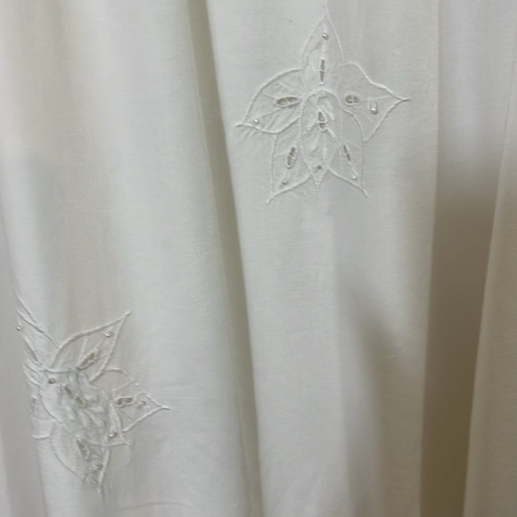 Midnight Velvet 2 pc. White smmaxi skirt and matching jacket. Size 1X - Picture 4 of 14